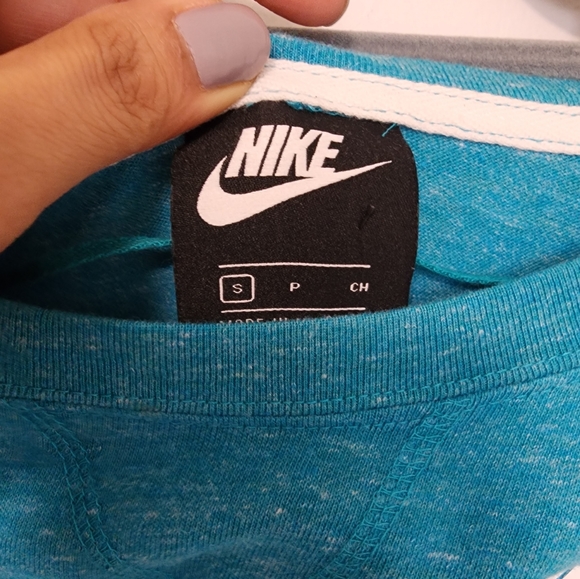 Nike Turquoise Light Weight Sweatshirt - Picture 3 of 5